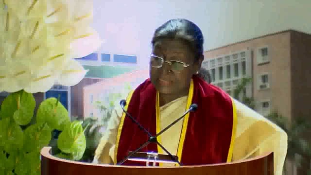 “AIIMS Delhi adopts Ayurveda and Yoga to offer a blend of modern medicine and traditional systems” – Draupadi Murmu 
#politics