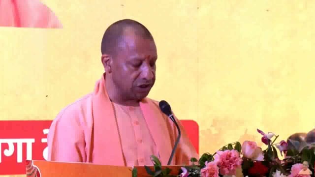 उत्तर प्रदेश के मुख्यमंत्री योगी आदित्यनाथ ने पीएम मित्र पार्क के कांसेप्ट को आगे बढ़ाने के लिए 5F (Farm to Fibre, Fibre to Factory, Factory to Fashion, Fashion to Foreign) मॉडल को आधार बनाने का उल्लेख किया।
#politics