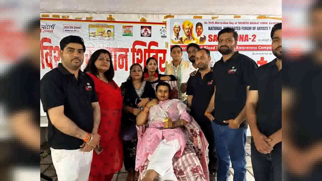 शहीद दिवस के अवसर पर विशाल रक्तदान शिविर का आयोजन झांसी के सीपरी गुरुद्वारा में किया गया जहां पर प्रथा एक नई सोच संस्था 
