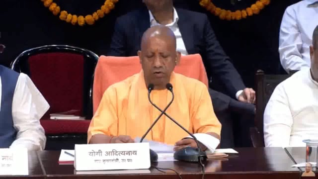 उत्तर प्रदेश के मुख्यमंत्री योगी आदित्यनाथ ने कहा कि प्रदेश में निराश्रित गोवंश की समस्या का समाधान करने में डबल इंजन की सरकार को सफलता प्राप्त हुई है।
#politics