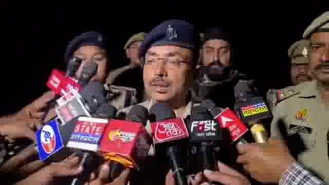 झांसी में चोरी कर आ रहे पशु तस्कर का एनकाउंटर पैर में गोली मारकर पकड़ा गया