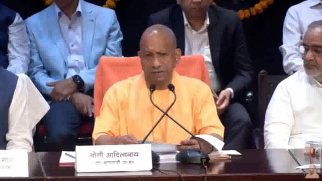 मुख्यमंत्री योगी आदित्यनाथ ने कृषि क्षेत्र में हुए विकास को लेकर एक महत्वपूर्ण बयान दिया। उन्होंने कहा कि वर्ष 2016-17 तक राज्य की कृषि दर लगभग 5% के आस-पास थी, लेकिन अब यह बढ़कर 13.5% से अधिक हो गई है।#politics