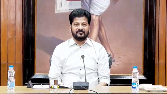 Chief Minister Revanth Reddy's instruction - Order to continue rescue operation in SLBC tunnel 
 #politics