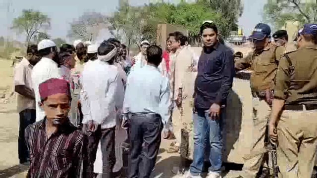 लंढौरा! पुल निर्माण कार्य धीमी गति को लेकर ग्रामीणों ने विधायक उमेश कुमार को बुलाया!