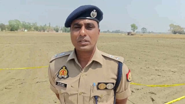 *थाना जेठवारा क्षेत्रान्तर्गत ग्राम नगरिया कानूपुर के पास 01 होमगार्ड का शव मिलने पर फील्ड़ यूनिट टीम द्वारा मौके पर पंह