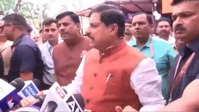 मोहन यादव ने अपने जन्मदिन के अवसर पर भोपाल के गांधीनगर स्थित महात्मा गांधी कुष्ठ आश्रम का दौरा करते हुए कहा, 