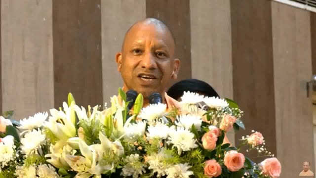 मुख्यमंत्री योगी आदित्यनाथ ने एक कार्यक्रम में कहा कि लगभग 5,000 वर्ष पहले, जब दुनिया अंधकार में थी, तब हमारे भारतीय ऋषि- मुनि अपनी ज्ञान-विधाओं को संहिताबद्ध कर रहे थे। #politics