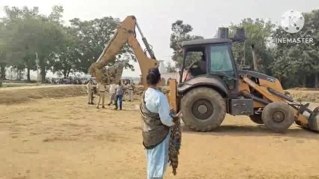 ग्रामीणों के भारी विरोध के बीच कोलबुजुर्ग पंचायत में पंचायत सरकार भवन निर्माण का कार्य आरंभ।