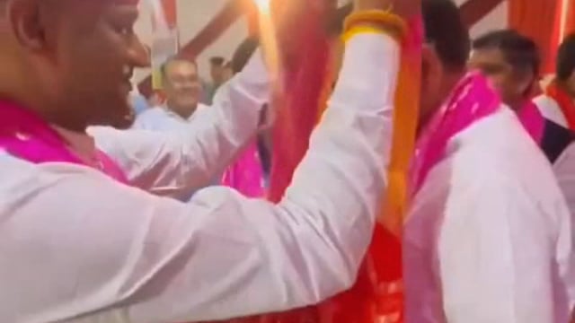 राजस्थान के पूर्व प्रदेश अध्यक्ष और चित्तौड़गढ़ सांसद श्री सीपी जोशी जी के आवास पर एक भव्य होली मिलन समारोह आयोजित किया गया। इस अवसर पर श्री सीपी जोशी ने अपने समर्थकों और पार्टी कार्यकर्ताओं के साथ होली की खुशियाँ साझा की। समारोह#politics