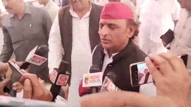 समाजवादी पार्टी के प्रमुख अखिलेश यादव ने भारतीय जनता पार्टी (बीजेपी) पर कड़ा हमला करते हुए आरोप लगाया कि बीजेपी ने उत्तर प्रदेश में विकास को रोका है और राज्य को लूटने का काम किया है।#politics