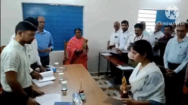 इंटरमीडिएट आर्ट्स संकाय में जिले में तीसरा स्थान प्राप्त करने वाली शाहपुर स्कूल की छात्रा को जिलाधिकारी नेकिया सम्मानित 