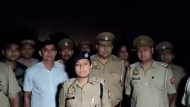 📍 गाजियाबाद
🔫 पुलिस और बदमाशों के बीच मुठभेड़
🚨 दो लुटेरे गोली लगने से घायल, गिरफ्तार
🏍️ चोरी की बाइक और असलहा बरामद
🚛 हाईवे पर ट्रक रोककर करते थे लूटपाट
📌 125 AC लदे ट्रक की थी था लूट
⚖️ गाजियाबाद-हापुड़ में दर्ज हैं कई मुकदमे
📍 दिल्ली-मेरठ एक्सप्रेस वे, मसूरी के पास मुठभेड़