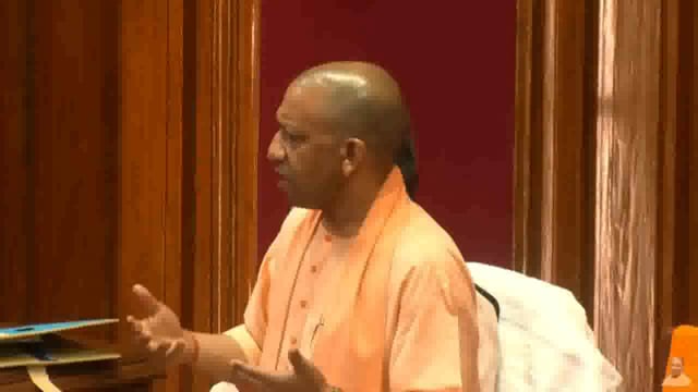 मुख्यमंत्री योगी आदित्यनाथ ने लोकतंत्र की अहमियत को बताते हुए कहा कि लोकतंत्र की सबसे बड़ी ताकत संवाद है। यह संवाद ही है, जो विभिन्न विचारों और मतों के बीच समझ और सहमति का निर्माण करता है।
#politics