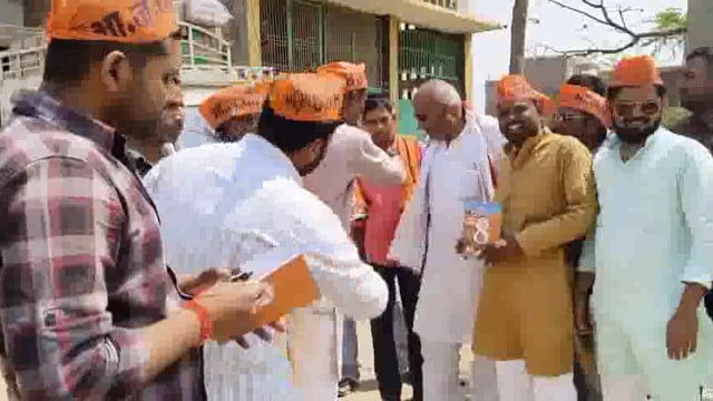 बलिया- योगी सरकार के आठ साल पूरे होने पर बांसडीह कस्बे में भाजपा कार्यकर्ताओं ने विविध कार्यक्रमों का किया आयोजन