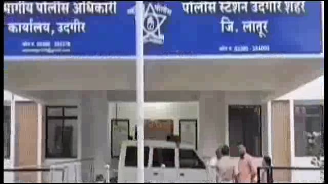 किल्ला गल्ली परिसरात मोटारसायकल अडवून वस्तऱ्यांने मारहाण,शहर पोलिसांत गुन्हा दाखल