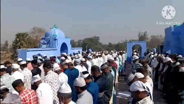 अमरपुर प्रखंड क्षेत्र के विभिन्न मस्जिदों एवं ईदगाहों में ईद उल फितर की नमाज अदा की गई।