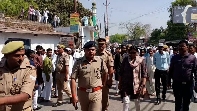 गाजीपुर ईद के पर्व पर डीएम,एसपी  फोर्स के साथ रहे मुस्तैद 