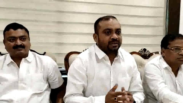 येत्या 5 एफ्रिल ला जिला कॉग्रेस कमिटी वैनगंगा नदीपात्रात जाऊन पाण्या करीता आंदोलन करणार जिल्हाध्यक्ष महेंद्र ब्राह्मणवाडे