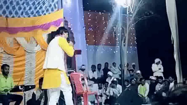 वार्षिक कार्यक्रम में बड़ौत में राजस्थानी सिंगर कृष्णा गुर्जर के छंदों  ने लोगों का मनमोहा