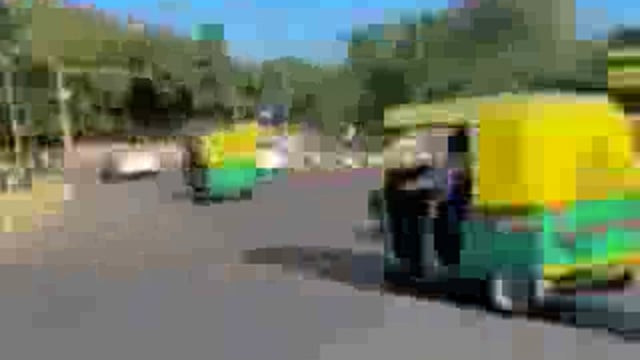 Wife danced on the road, constable husband got angry, suspended, two women also arrested 
ਪਤਨੀ ਨੇ ਸੜਕ 'ਤੇ ਨੱਚਿਆ, ਕਾਂਸਟੇਬਲ ਪਤੀ ਨੂੰ ਗੁੱਸਾ ਆਇਆ, ਮੁਅੱਤਲ, ਦੋ ਔਰਤਾਂ ਵੀ ਗ੍ਰਿਫ਼ਤਾਰ
#entertainment