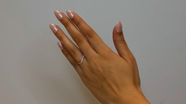 Curved Pave Diamond Band - Video