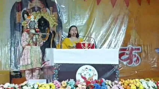 श्रीराम कथावाचन में उमड़ रही है श्रद्धालुओं की भीड़