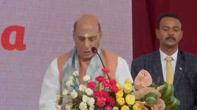 राजनाथ सिंह ने दी श्रद्धांजलि: 