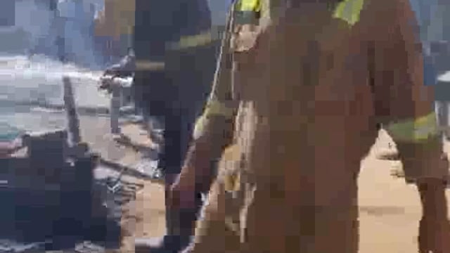 सीतापुर में सिलेंडर फटने से लगी आग, 3 बकरियां मरीं, लाखों का घरेलू सामान जलकर राख #fair