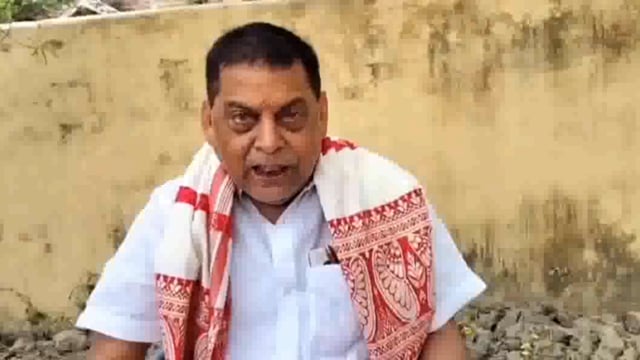 पटना: बिहार में जनता दल यूनाइटेड (JDU) ने वक्फ संशोधन विधेयक का समर्थन किया है। पार्टी प्रवक्ता नीरज कुमार ने इस विधेयक का विरोध करने पर राष्ट्रीय जनता दल (RJD) की आलोचना की।
नीरज कुमार ने कहा कि वक्फ संशोधन विधेयक समाज में पारदर्शिता लाने और वक्फ संपत्तियों के बेहतर प्रबंधन के लिए एक जरूरी कदम है।#politics