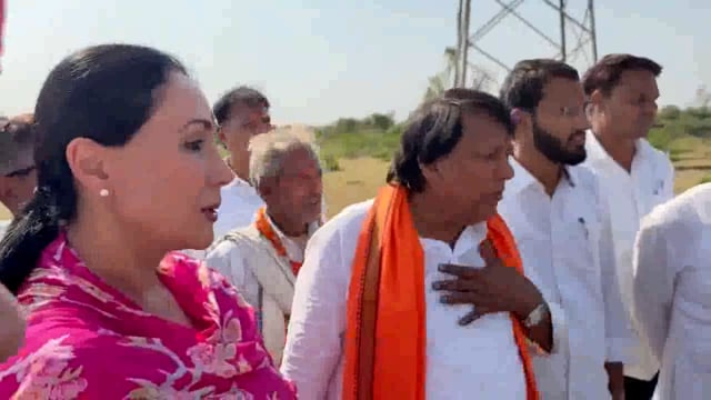 राजस्थान की राजपरिवार सदस्य और भाजपा नेता दीया कुमारी ने गंगापुर सिटी में नवीन सड़क निर्माण कार्यों का लोकार्पण किया। इस दौरान उन्होंने निर्माण कार्य की गुणवत्ता का निरीक्षण किया और घटिया निर्माण#politics