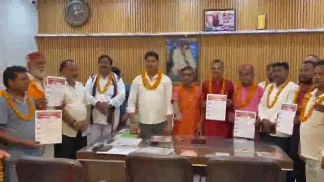 पांच ग्रामीण बाजारों में गठितब्यापार प्रतिनिधि मंडल के पदाधिकारियों का शपथ ग्रहण समारोह हुआ जिला अध्यक्ष महेश सोनी सोनू 