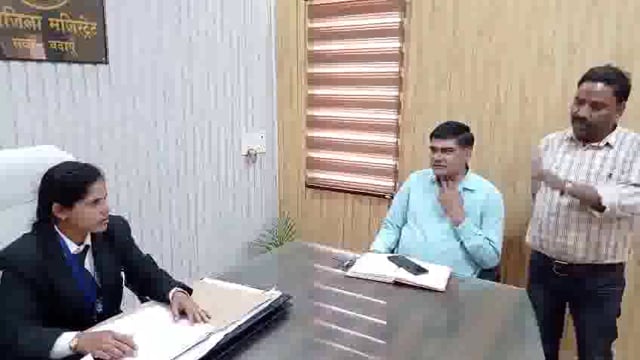 बदायूं: लॉ की छात्रा दिव्या सिंह एक दिन की एसडीएम बनीं#latest_news