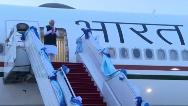 प्रधानमंत्री नरेंद्र मोदी थाईलैंड दौरे के बाद श्रीलंका रवाना, बिम्सटेक शिखर सम्मेलन में लेंगे हिस्सा#politics