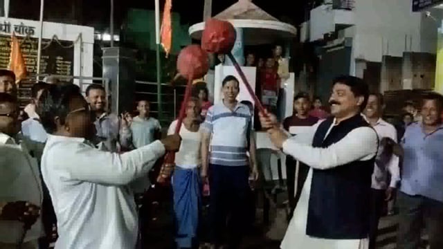 महावीर अखाड़ा को लेकर प्रखंड प्रमुख रवीश कुमार मुखिया अनिल मंडल द्वारा  रिहर्सल अखाड़ा का किया शुभारंभ, बच्चों की प्रतिभ