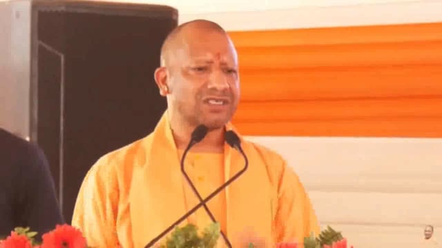 मुख्यमंत्री योगी आदित्यनाथ ने देश में रोजगार और नौकरी के अवसरों के सृजन को लेकर अहम बयान दिया। 
#politics