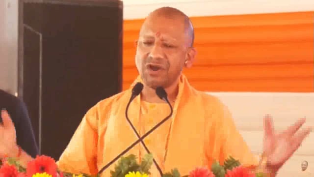 मुख्यमंत्री योगी आदित्यनाथ ने राज्य में गरीबी उन्मूलन को लेकर एक बड़ा लक्ष्य रखा है। उन्होंने घोषणा की कि अगले 3 वर्षों में उत्तर प्रदेश से गरीबी को पूरी तरह समाप्त करके प्रदेश को एक समृद्ध राज्य के रूप में स्थापित किया जाएगा।#politics