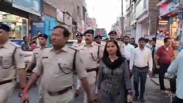 शांतिपूर्ण माहौल में रामनवमी पर्व संपन्न कराने हेतु एसडीपीओ की अगुवाई में निकल गया फ्लैग मार्च।