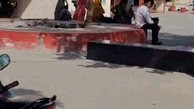 शव मिलने से फैली सनसनी, पुलिस मौके पर