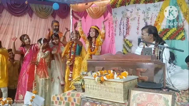 आगरा क्षेत्र के शिलेश्रर महादेव मंदिर के पास श्रीमद् भागवत का शुभारंभ पंडित संजय शर्मा शास्त्री के मुखबिंद द्वारा