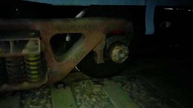 उत्तर प्रदेश: सीतापुर में मालगाड़ी के दो डिब्बे पटरी से उतरे, आवारा जानवर को बचाने के लिए लगाए गए इमरजेंसी ब्रेक#accident