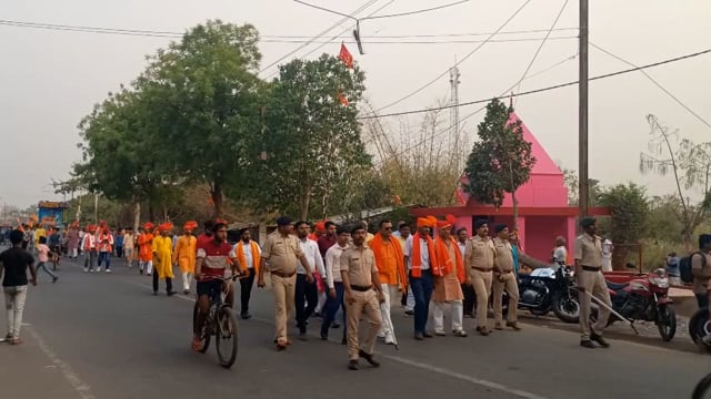 कड़ी सुरक्षा व्यवस्था के बीच निकाली गई रामनवमी शोभा यात्रा। राम नाम के नारों से गूंजा शहर।