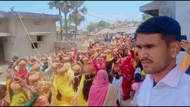 दो दिवसीय अखंड रामधुन संकीर्तन को लेकर निकाली गई भव्य कलश शोभायात्रा 