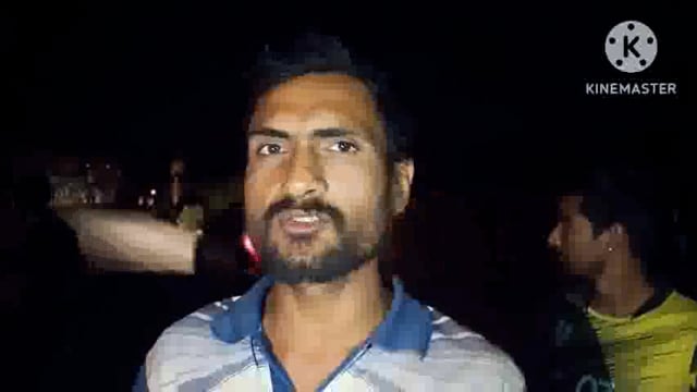 चपरी गांव में 440 वोल्ट के जर्जर बिजली तार में लगी आग। ग्रामीणों के बीच मची अफरा तफरी।