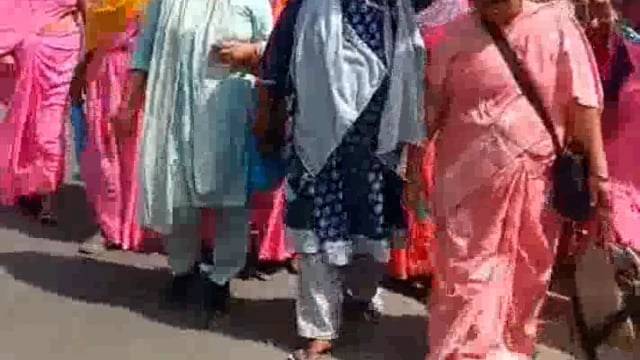 पोषण पखवाड़े के तहत चौमुंहा ब्लॉक में जागरूकता रैली निकाली गई