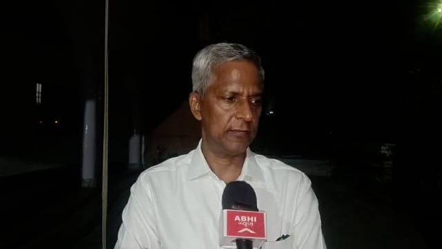 वृन्दावन में भूमाफियाओं का बड़ा खेल यमुना के खादर में शोभरी बन के समीप काटी गई अवैध कलौनी कार्यवाही के आदेश