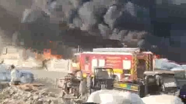 यूपी : नोएडा के गांव बहलोलपुर में कई झुग्गी झोंपड़ियों में आग लगी। फायर बिग्रेड की 10 से ज्यादा गाड़ियां मौके पर हैं, बच