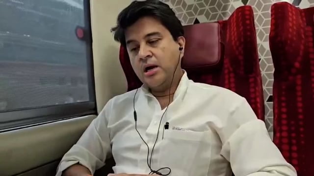 ग्वालियर के लिए ₹1350 करोड़ की लागत से वेस्टर्न बाईपास परियोजना की स्वीकृति पर प्रधानमंत्री नरेंद्र मोदी और केंद्रीय मंत्री नितिन गडकरी का धन्यवाद व्यक्त किया गया। इस परियोजना से ग्वालियर शहर में#politics