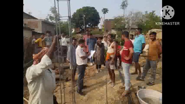 प्रधानमंत्री आवास योजना को लेकर फतेहपुर पंचायत में बीडीओ ने किया निरीक्षण।