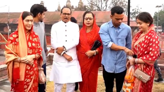 आज अपने परिवार के साथ भगवान पशुपतिनाथ के दर्शन कर मेरा जीवन धन्य हो गया।#International