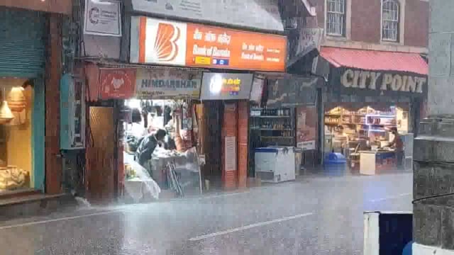 शिमला में भारी बारिश से सड़कें जलमग्न, दिन में छाया अंधेरा#latest_news